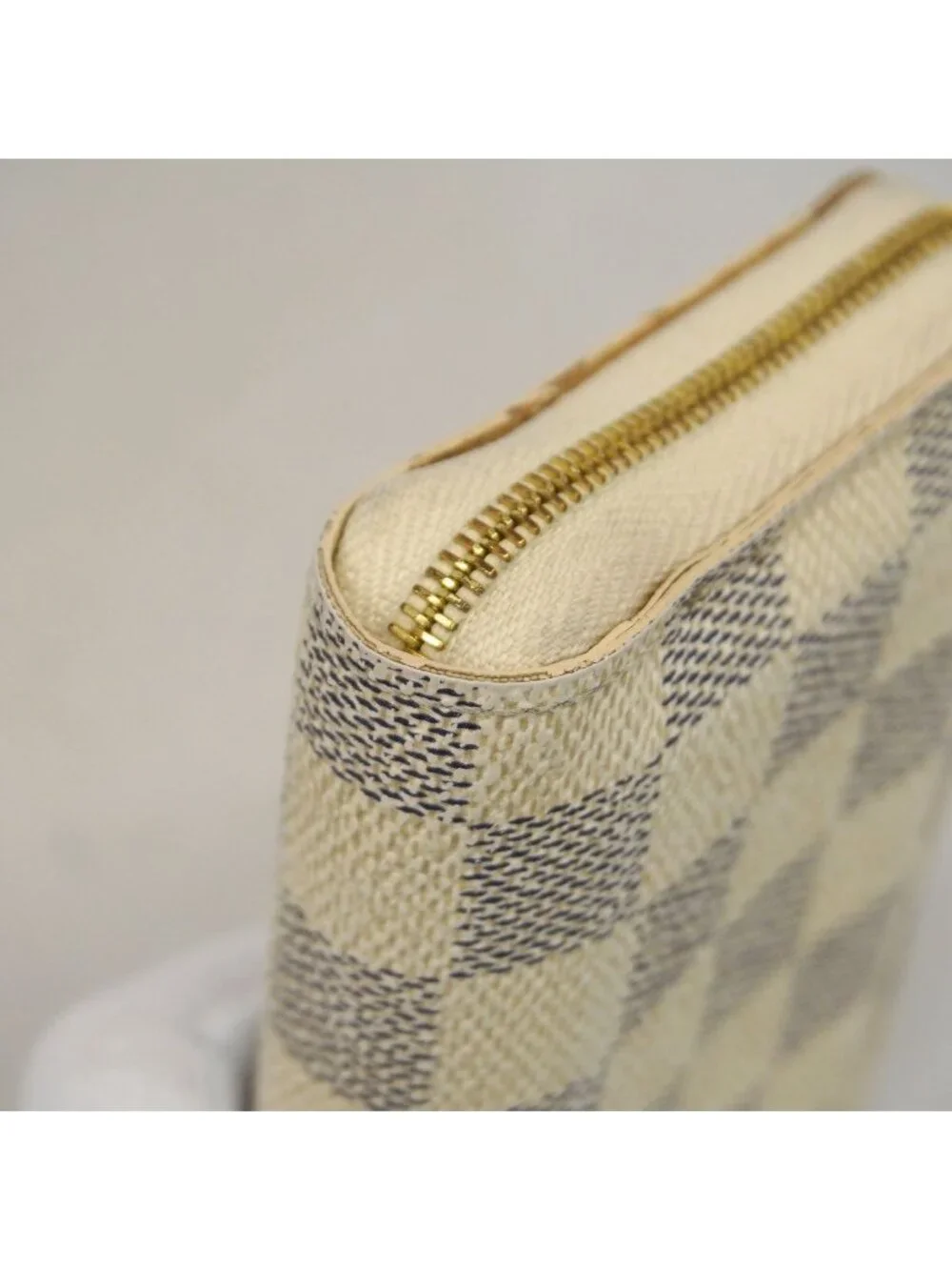 Louis Vuitton Coin Purse Damier Azur Zippy White